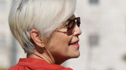 woman, portrait, business, haircut, lipstick, elderly, hairdo, glamour, happiness, smile, haircut, elderly, elderly, elderly, elderly, elderly